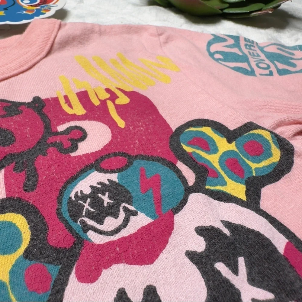 Love Revolution Japanese Harajuku Style Graphic T-shirt in Pink NWT Girls XS
